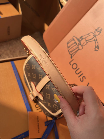 LV Saumur BB Monogram Canvas Crossbody Bag with Leather Trim and Adjustable Strap (20 x 16 x 7.5) cm