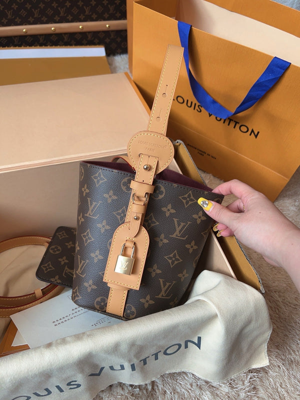 LV Sac Noé BB Monogram Canvas Bucket Shoulder Bag with Leather Trim and Drawstring Closure (16 x 18 x 12) cm