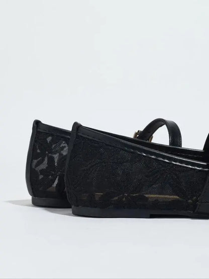 Dolce Lace Flats