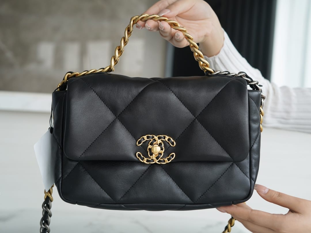 CHANEL 19BAG AS1160 Black Gold Buckle Bag Small 26CM