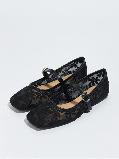 Dolce Lace Flats