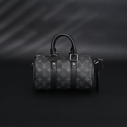 Louis Vuitton Keepall Bandoulière 50 – Monogram Eclipse Canvas