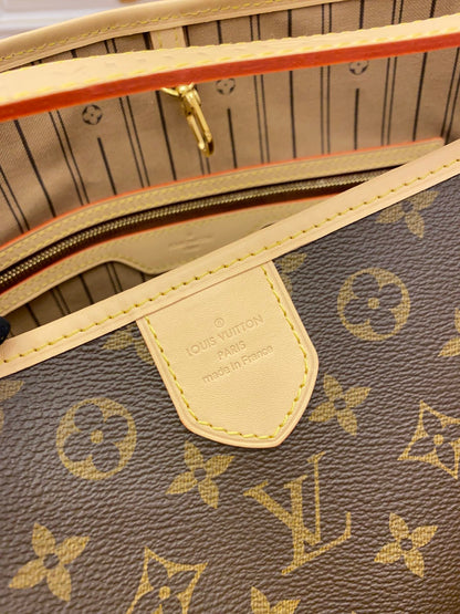 LV Graceful PM Monogram Canvas Tote Shoulder Bag with Leather Trim and Magnetic Closure