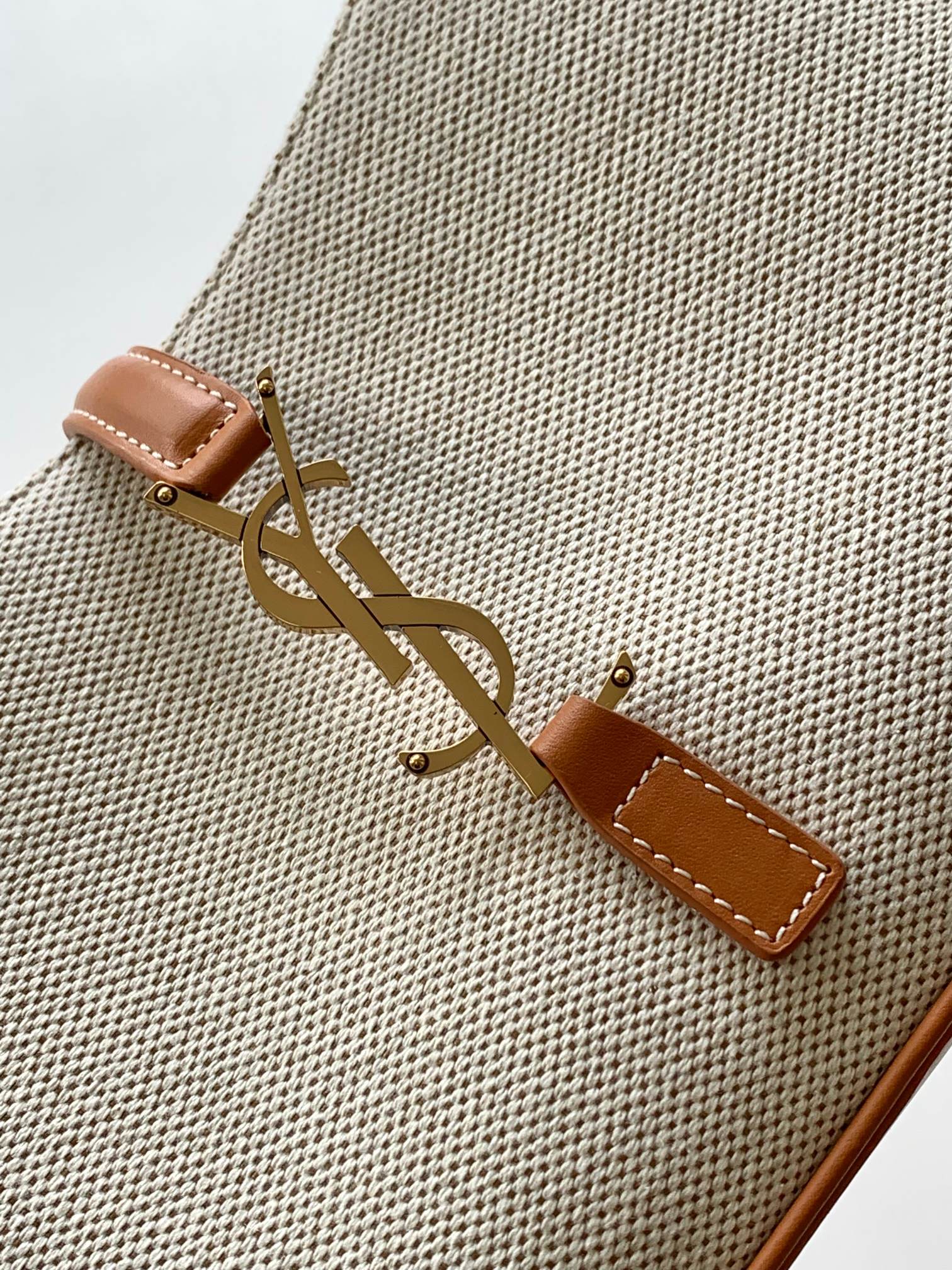 YSL LE 5 ¨¤ 7 in canvas and leather - 23 X 16 X 6.5 CM