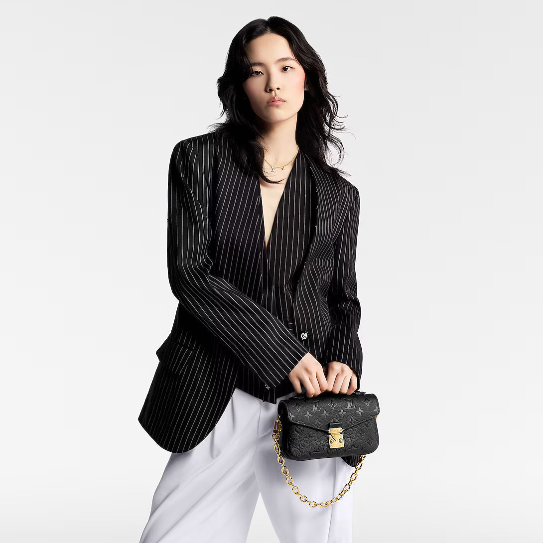 LV Pochette Métis East West Monogram Canvas Handle Crossbody Bag with Chain Strap and Leather Trim (21.5 x 13.5 x 6) cm